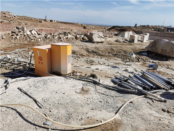 長沙凱發超硬材料科技有限公司,長沙礦山石材開采設備銷售,長沙金剛石繩鋸機銷售,金剛石串珠繩生產銷售，水平鉆機生產銷售